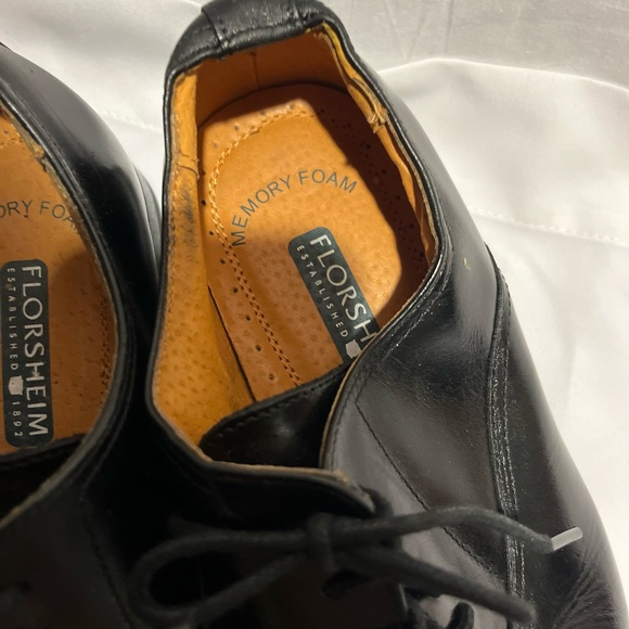 Mens size 8.5 loafers - Picture 3 of 7